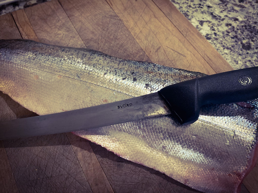 Shell & Thread fish knife.